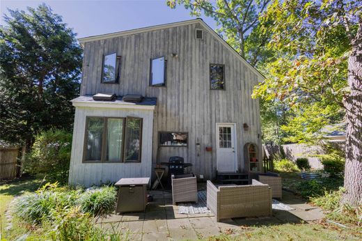 Dom jednorodzinny w Sound Beach, Suffolk County