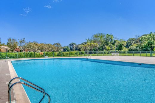 Apartment in Mandelieu-la-Napoule, Alpes-Maritimes