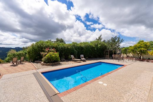 Luxury home in Atascadero, San Luis Obispo County