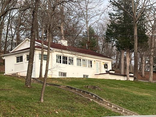 Vrijstaand huis in Waverly, Pike County