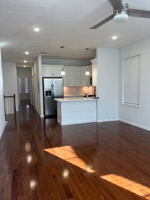 Luxury home in Bayonne, Hudson County