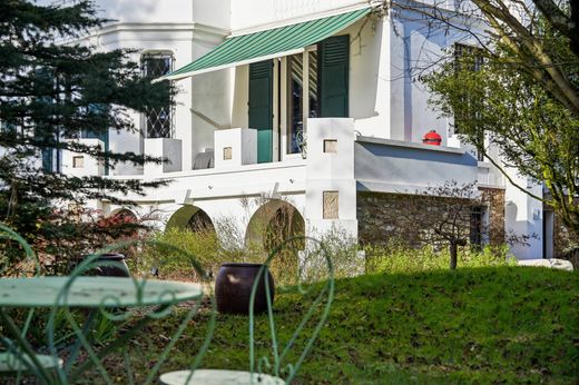 Detached House in Enghien-les-Bains, Val d'Oise