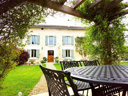 Einfamilienhaus in Mareuil en Périgord, Dordogne