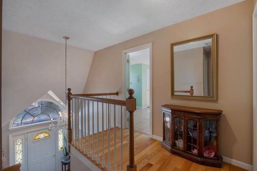 Detached House in Forestdale, Barnstable County