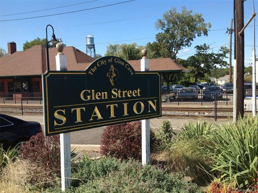 Apartment in Glen Cove, Nassau County