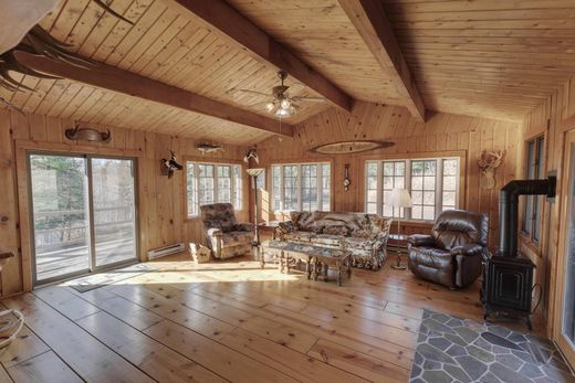 Einfamilienhaus in Pequot Lakes, Crow Wing County