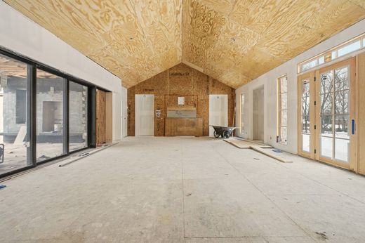 Detached House in Pewee Valley, Oldham County