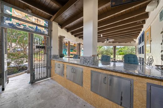 Luxury home in Seabrook, Harris County