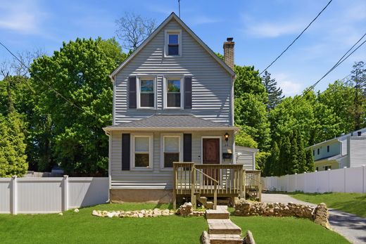 Luxury home in Huntington, Suffolk County