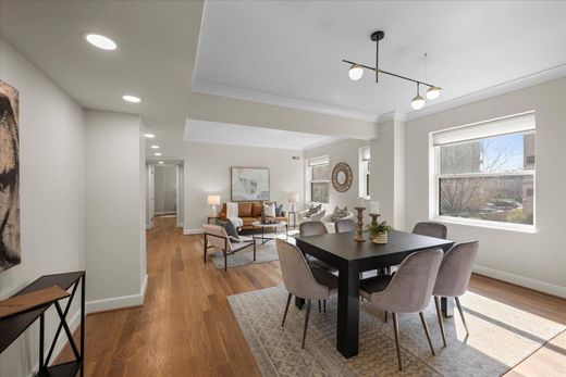 Apartment in Washington, Washington County