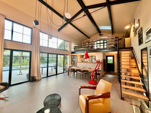 Detached House in Saint-Rémy-de-Provence, Bouches-du-Rhône