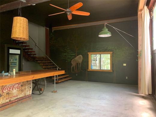 Detached House in Austin, Travis County