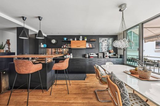 Apartment in La Muette, Auteuil, Porte Dauphine, Paris