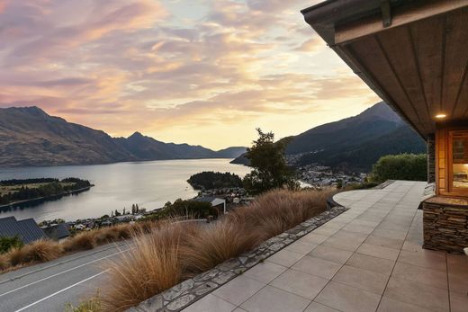 Detached House in Queenstown, Queenstown-Lakes District