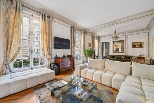 Apartment in La Muette, Auteuil, Porte Dauphine, Paris