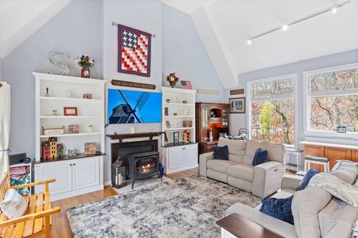 Detached House in East Quogue, Suffolk County