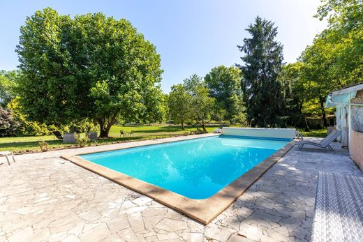 Detached House in La Brède, Gironde