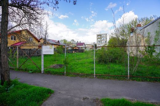 Land in Bucuresti, Municipiul Bucureşti