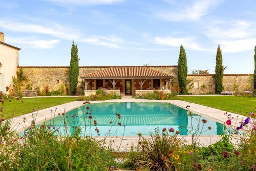 Detached House in Bordeaux, Gironde