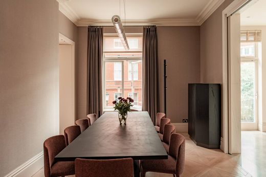 Curated visual reference: Luxury Apartments In London With Palatial Views Reference: Luxury Apartment For Sale In London United Kingdom