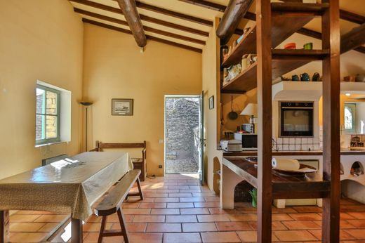 Detached House in Gordes, Vaucluse
