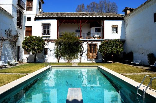 Luxus-Haus in Fuente Vaqueros, Granada