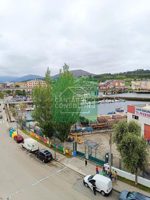 Daire Navia, Province of Asturias
