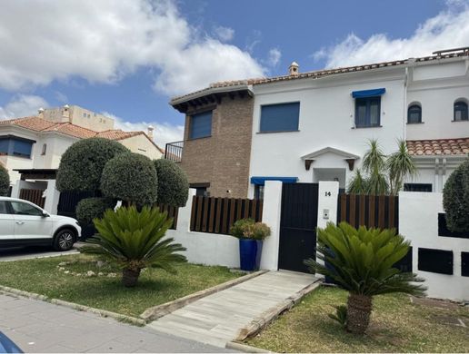 Luxe woning in Alhaurín de la Torre, Provincia de Málaga