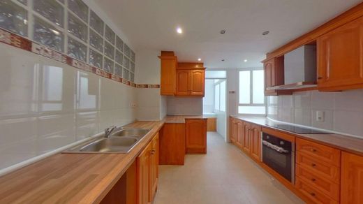Apartment / Etagenwohnung in Sevilla, Andalusien