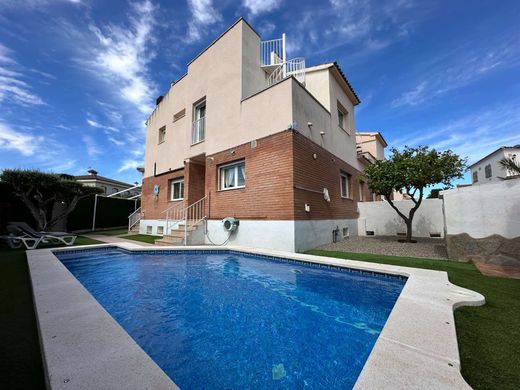 Luxury home in Mont-roig del Camp, Province of Tarragona