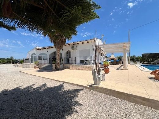 Villa in Dolores, Alicante