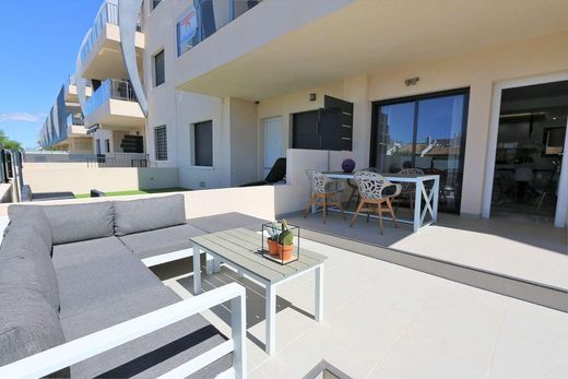 Apartment / Etagenwohnung in Pilar de la Horadada, Alicante