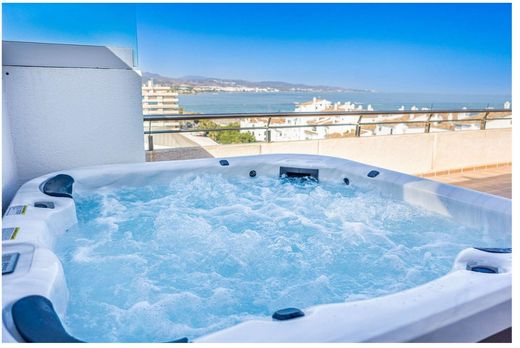 Apartment / Etagenwohnung in Marbella, Málaga