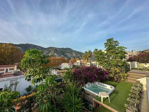 Luxury home in Vélez de Benaudalla, Granada