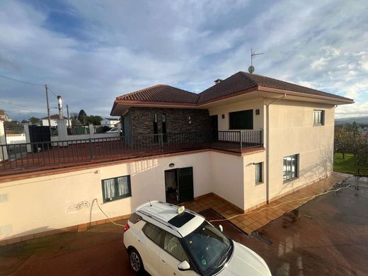 Элитный дом, Bergondo, Provincia da Coruña