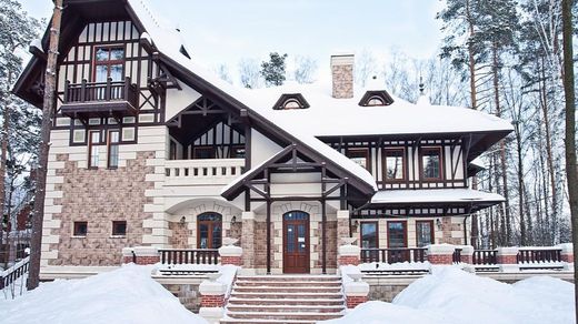 Villa in Ozëra, Moscow Oblast