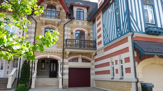 Hôtel particulier à Zhavoronki, Moscow Oblast