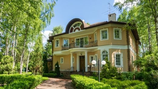 Villa in Pozdnyakovo, Moscow Oblast