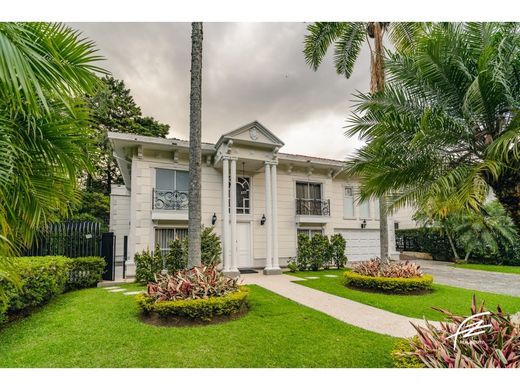 호화 저택 / 메데인, Medellín