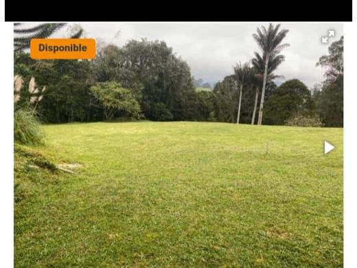 Grundstück in Medellín, Departamento de Antioquia
