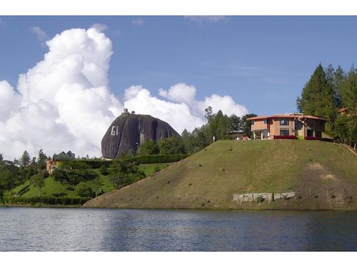 منزل ريفي ﻓﻲ El Peñol, Yarumal