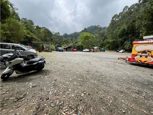 أرض ﻓﻲ Envigado, Departamento de Antioquia