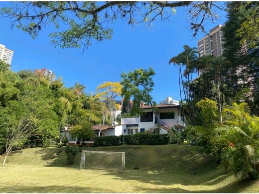 豪宅  麦德林, Medellín