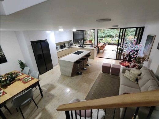 Πολυτελή κατοικία σε Envigado, Departamento de Antioquia