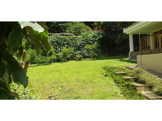 Πολυτελή κατοικία σε Μεδεγίν, Medellín