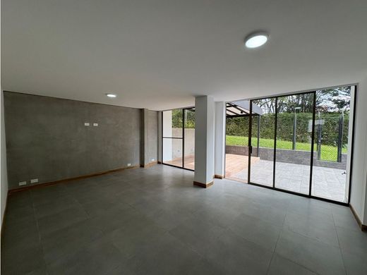 Πολυτελή κατοικία σε Μεδεγίν, Medellín