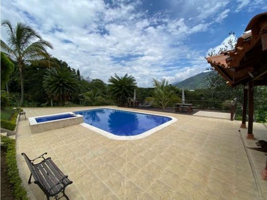 ﻓﻨﺪﻕ ﻓﻲ Girardota, Departamento de Antioquia