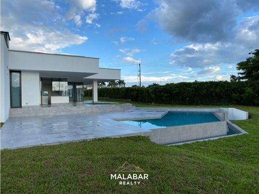 컨트리하우스 / Pereira, Departamento de Risaralda