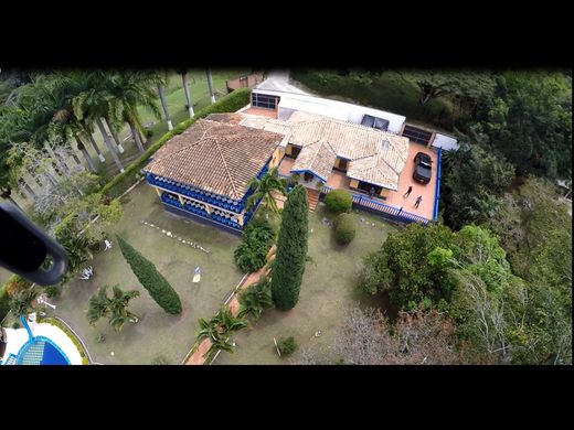 Cortijo o casa de campo en Girardota, Departamento de Antioquia