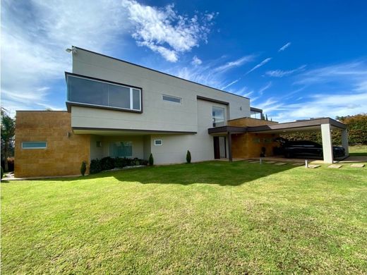 منزل ﻓﻲ Envigado, Departamento de Antioquia